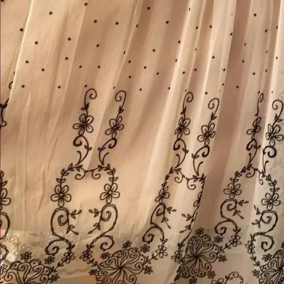 Knit skirt with lace overlay - Picture 3 of 8